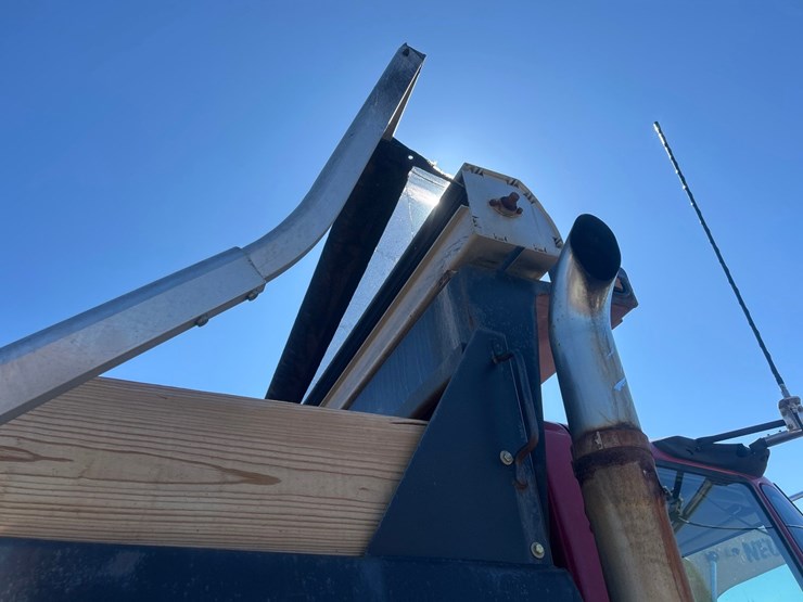 2006-international-7400-image-21