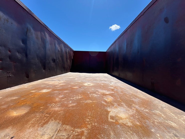 2023-ford-f750-image-18