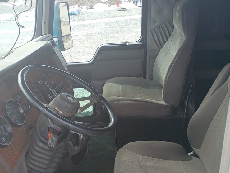 2002-kenworth-t600-image-54