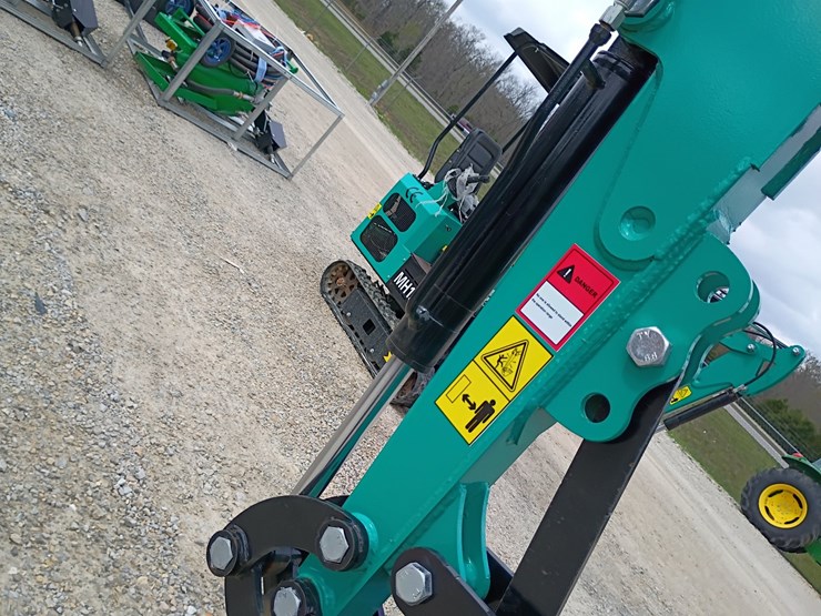 #24169-•-2025-agt-mh13rx-mini-excavator-image-29