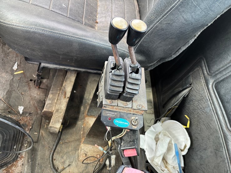 1999-mack-rd600-image-36