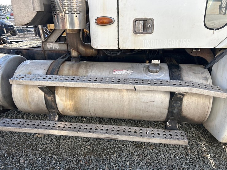 2002-massey-ferguson-8-image-19