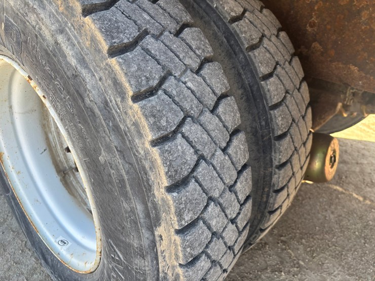 2006-international-7600-image-133