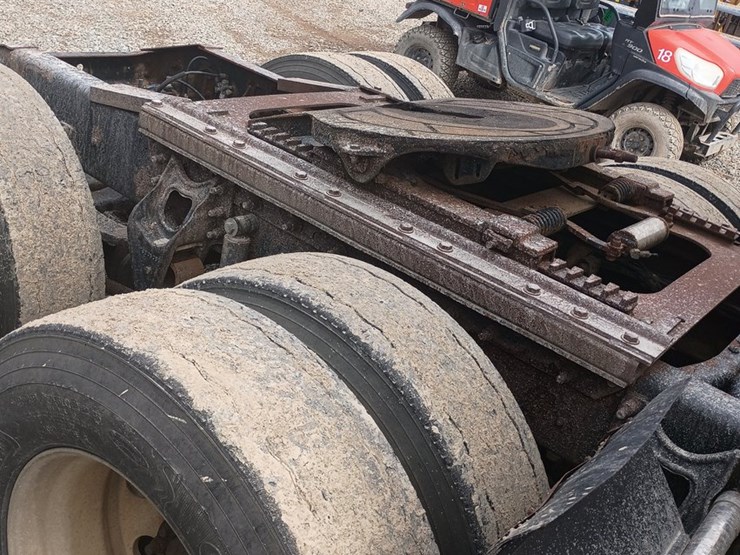 2000-international-9200i-image-18