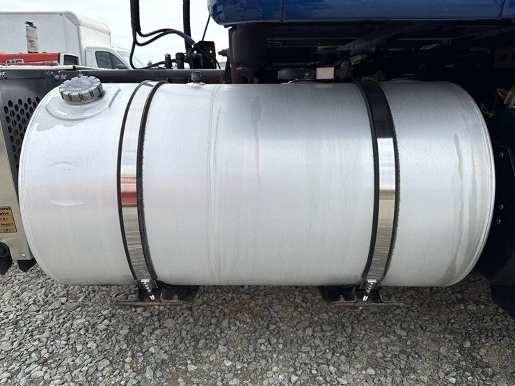 2019-kenworth-t680-image-43