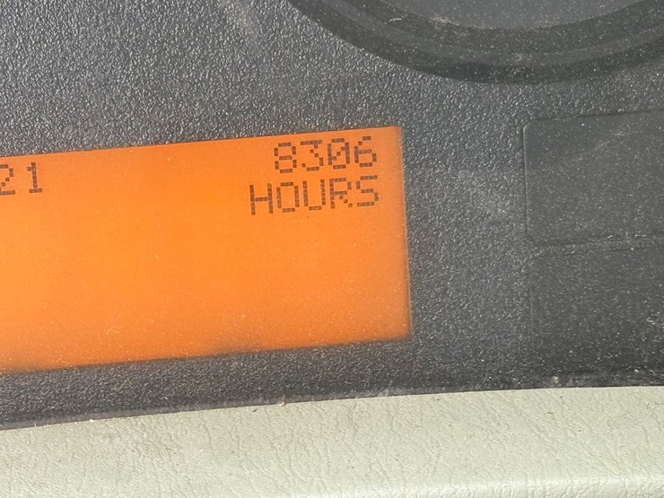 2012-international-7400-image-72