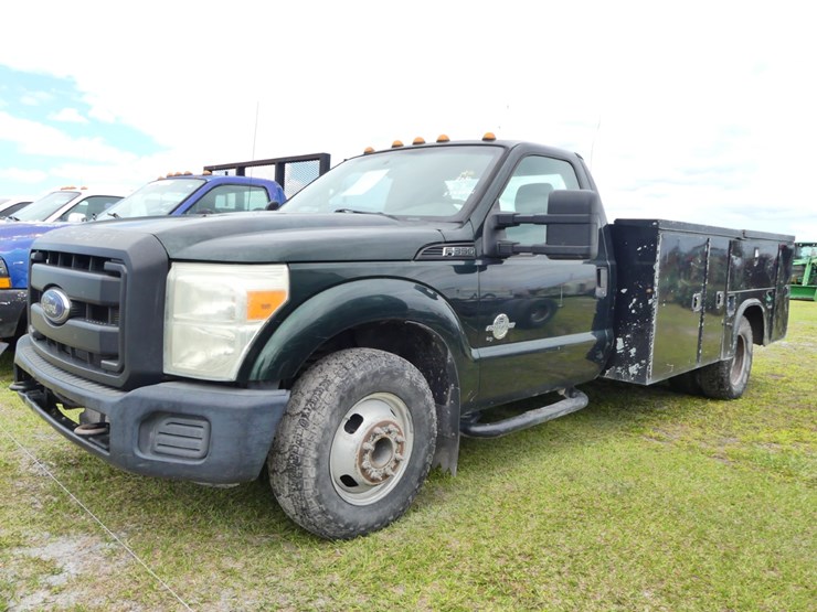 2016-ford-f350-xl-image-1