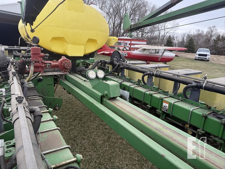 1997-john-deere-1770-image-13