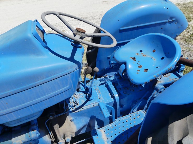 ford-tractor-image-9