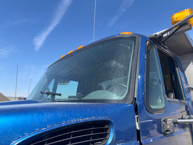 2006-international-7600-image-10