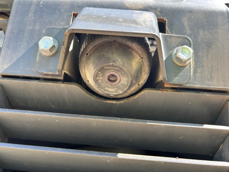 2018-deere-333g-image-16