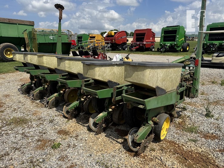 john-deere-7000-image-7