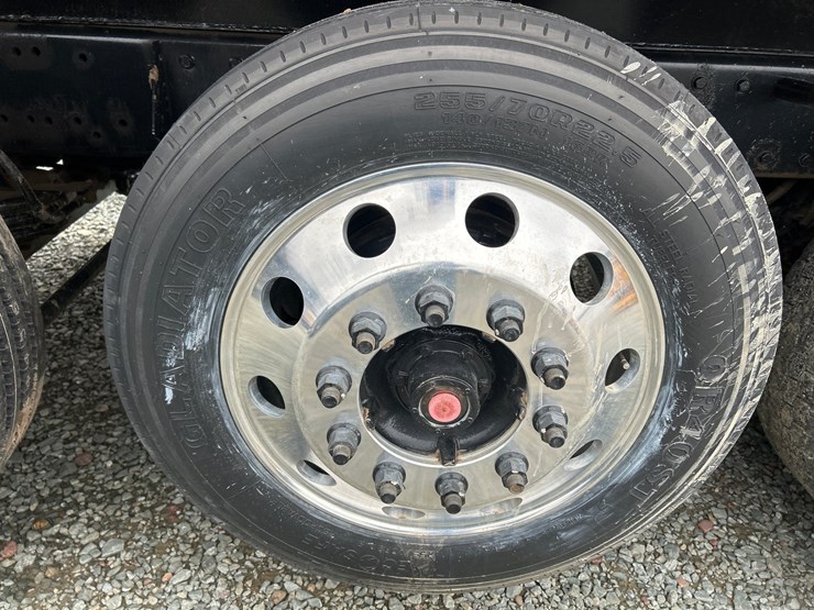 2005-peterbilt-357-image-104