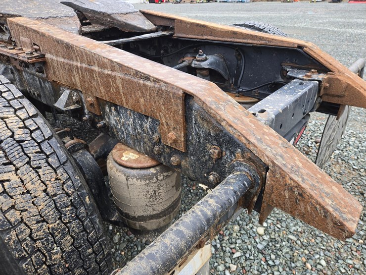 2017-kenworth-t680-image-36