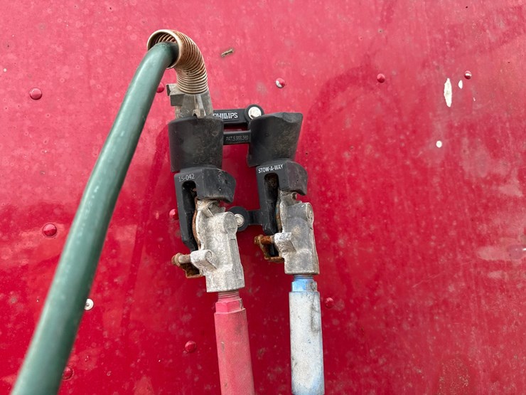 2018-freightliner-122sd-image-33