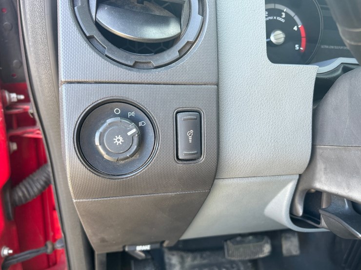 2011-ford-f550-image-66