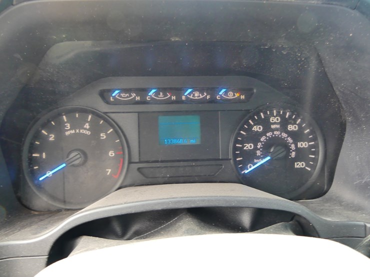 2019-ford-f150-xl-image-13