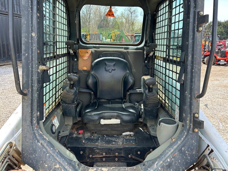 2017-bobcat-t450-image-12