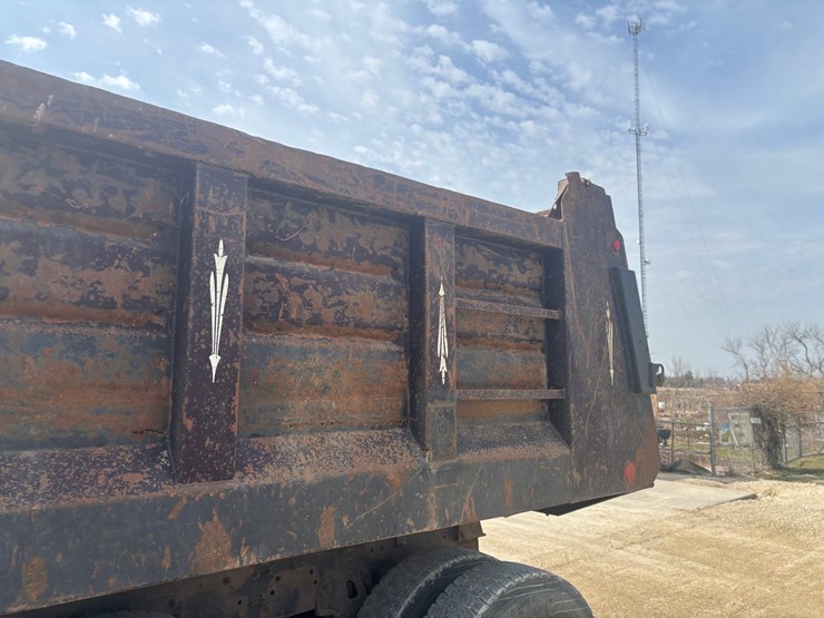 1999-sterling-l9513-image-50