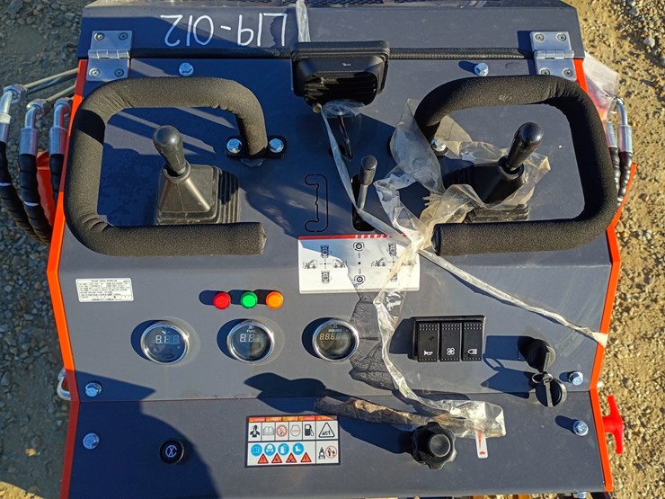 #l19-012-•-2026-tpm-t460-mini-skid-steer-image-11