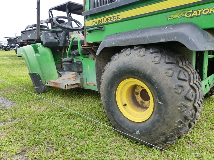 john-deere-gator-image-6