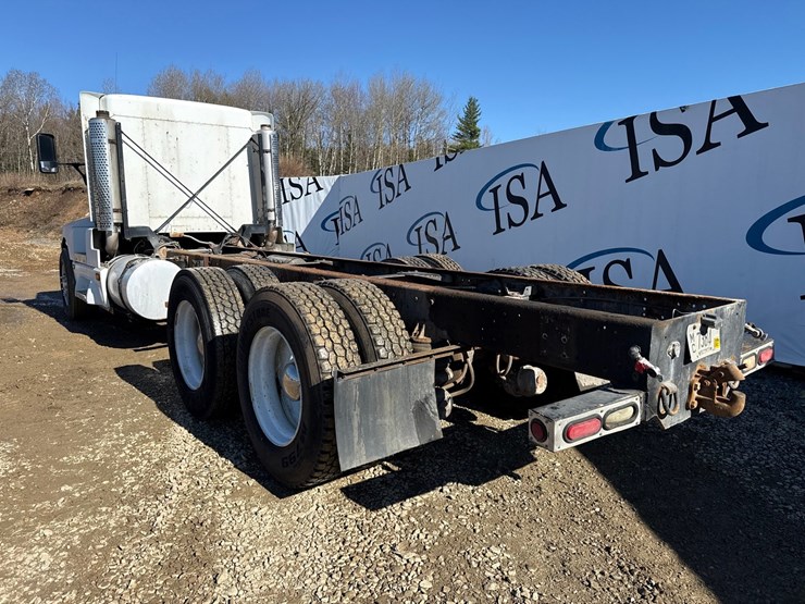 1994-massey-ferguson-8-image-3