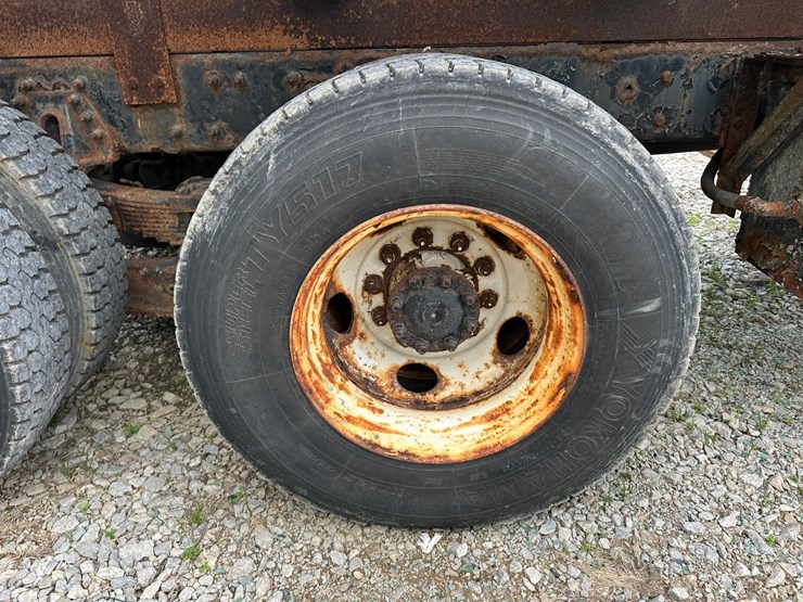 2007-international-7600-image-64