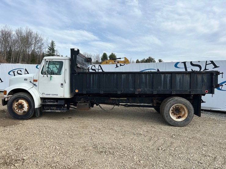 2000-international-4700-image-2