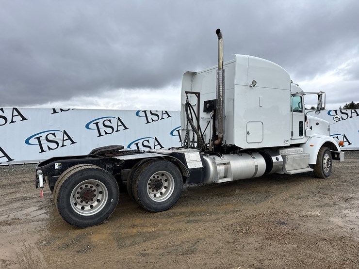 2013-peterbilt-365-image-5