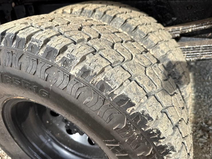 2005-chevrolet-3500-image-41