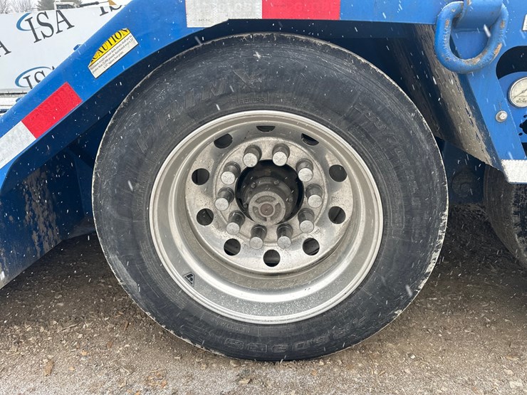 2022-globe-lowboy-image-42