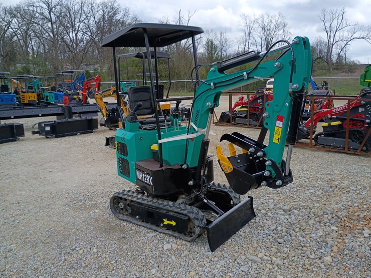 #24164-•-2025-agt-mh12rx-mini-excavator-image-6