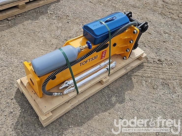 2025-caterpillar-304-image-1