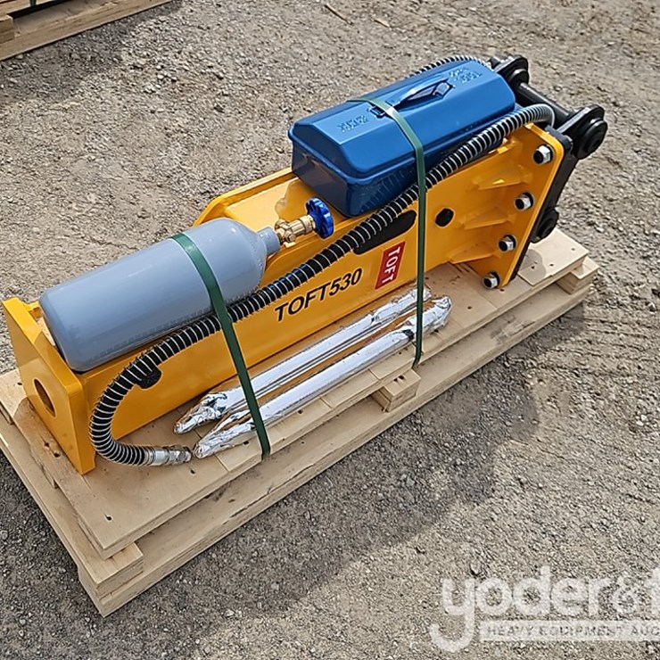 2025 CATERPILLAR 304