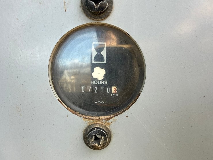 2002-deere-700h-lgp-image-53