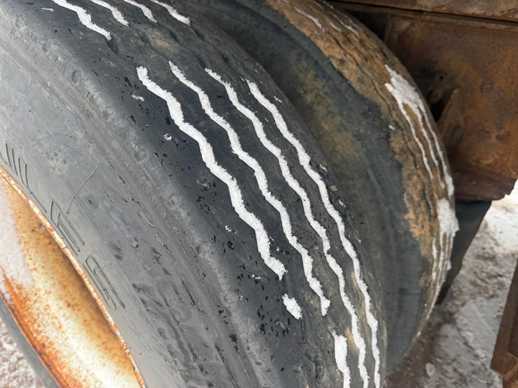 #1113-•-1990-ford-quad-axle-dump-truck-image-59