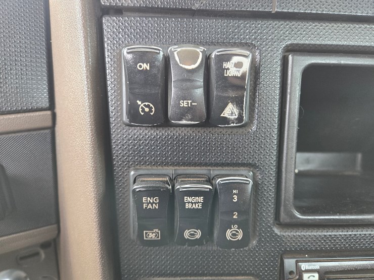 2019-international-hx620-image-69