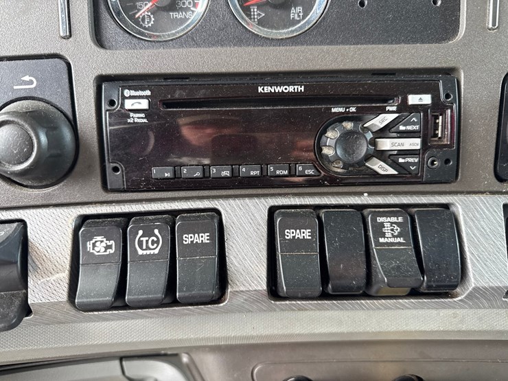 2019-kenworth-t680-image-66