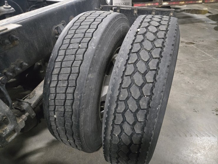 2015-kenworth-t680-image-79