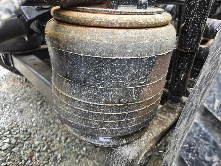 2019-international-hx620-image-40