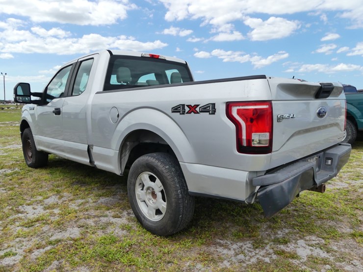 2015-ford-f150-xl-image-4