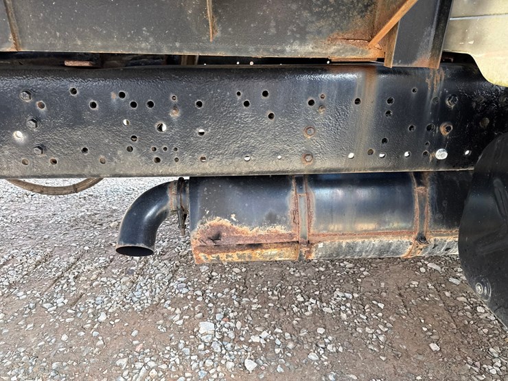 2000-international-4700-image-30