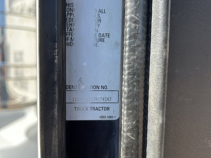 2006-kenworth-t800b-image-93