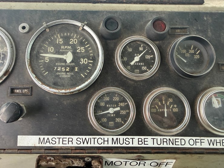 1986-oshkosh-wt2206-image-48