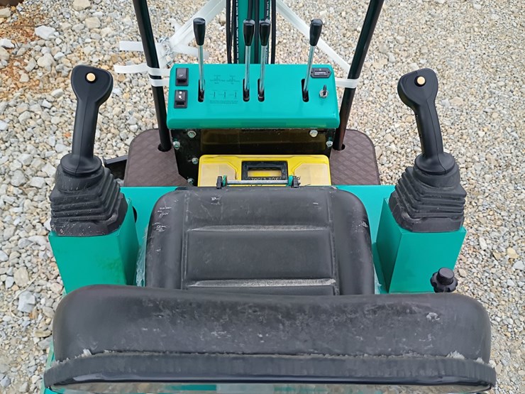 #24164-•-2025-agt-mh12rx-mini-excavator-image-12