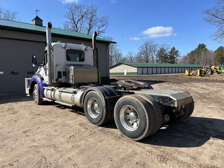 2020-kenworth-t880-image-3