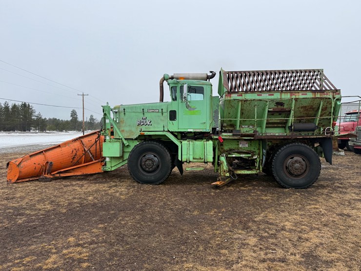 1986-oshkosh-wt2206-image-2