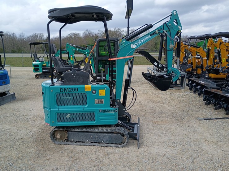 #24167-•-2025-diesel-digmaster-dm200-mini-excavator-image-5