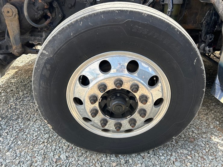 2017-kenworth-t660-image-71