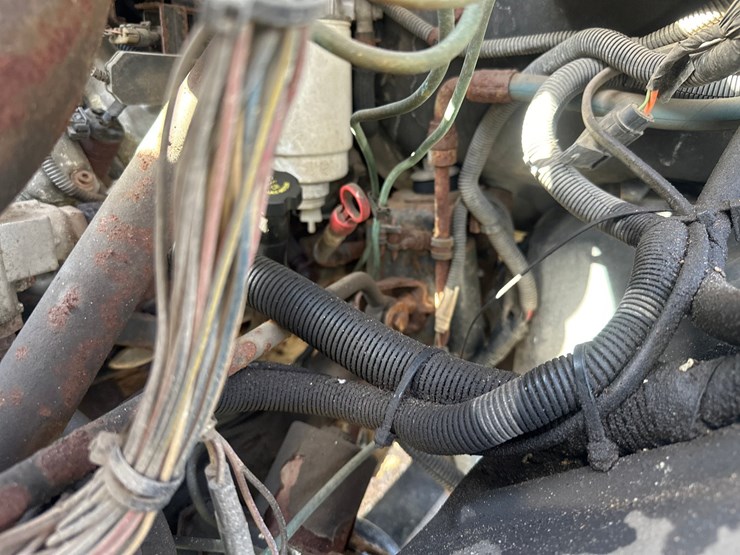 2005-massey-ferguson-8-image-38